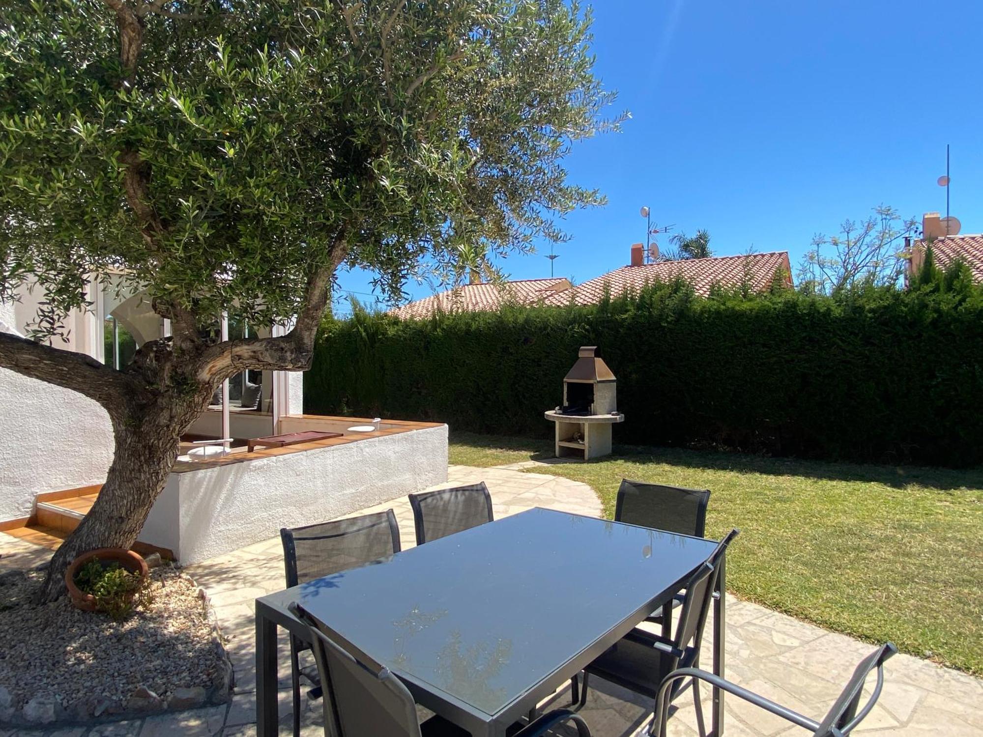 Villa Caramonte, En Costa Dorada Les Tres Cales Bagian luar foto